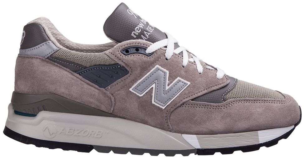 stores that carry new balance shoes